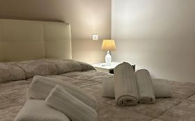 Lucia'S Rooms